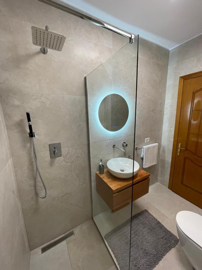 Proper Apartment 1 Tirana Kültér fotó