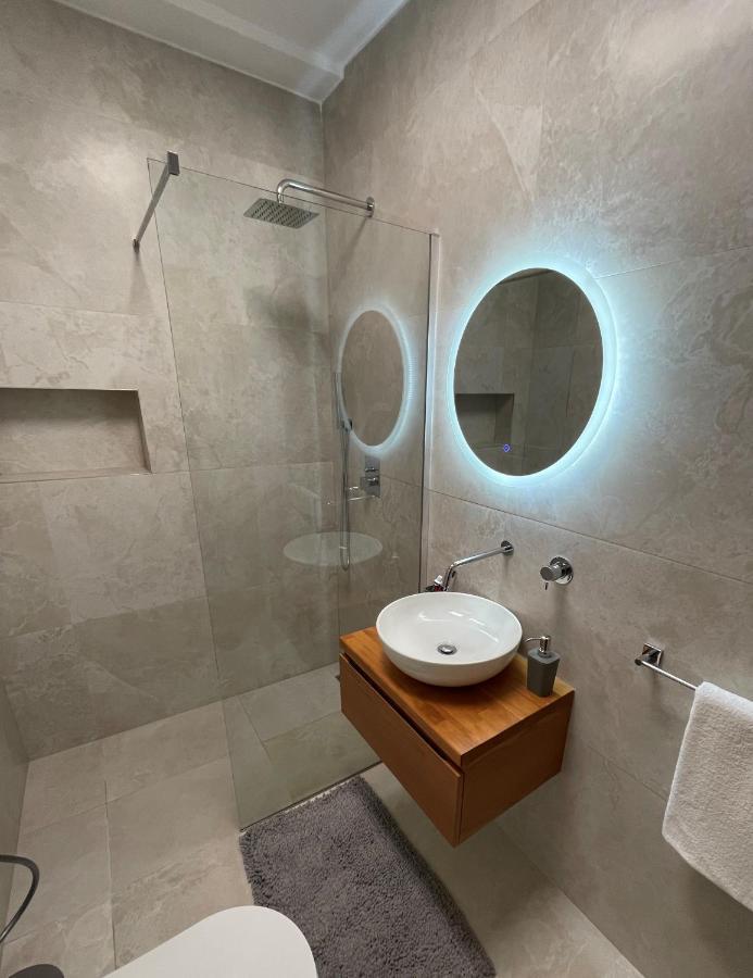 Proper Apartment 1 Tirana Kültér fotó